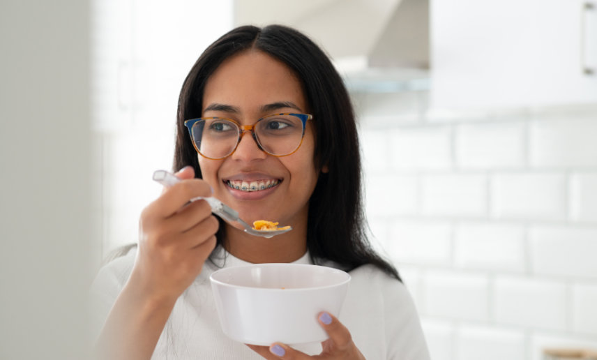 Festive Eating with Braces: Foods to Enjoy and What to Avoid This Holiday Season