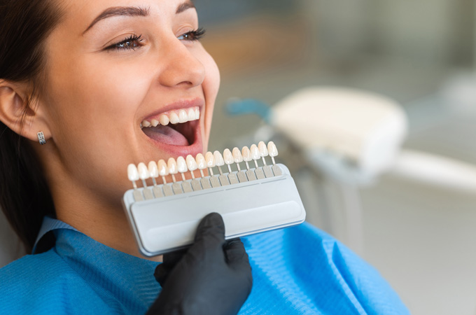  What causes tooth discolouration?
